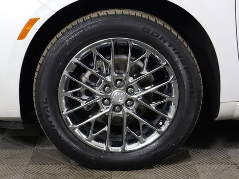 Used 2023 Buick Enclave Avenir w/ Avenir Technology Package image 29