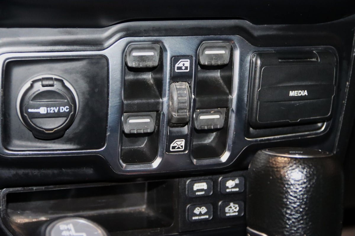 Used 2021 Jeep Gladiator Sport AWD/4WD image 40