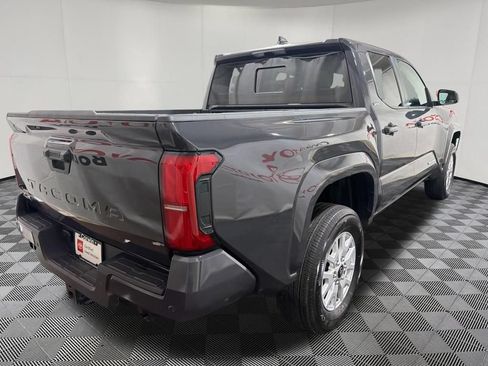 Used 2025 Toyota Tacoma SR5 AWD/4WD image 6