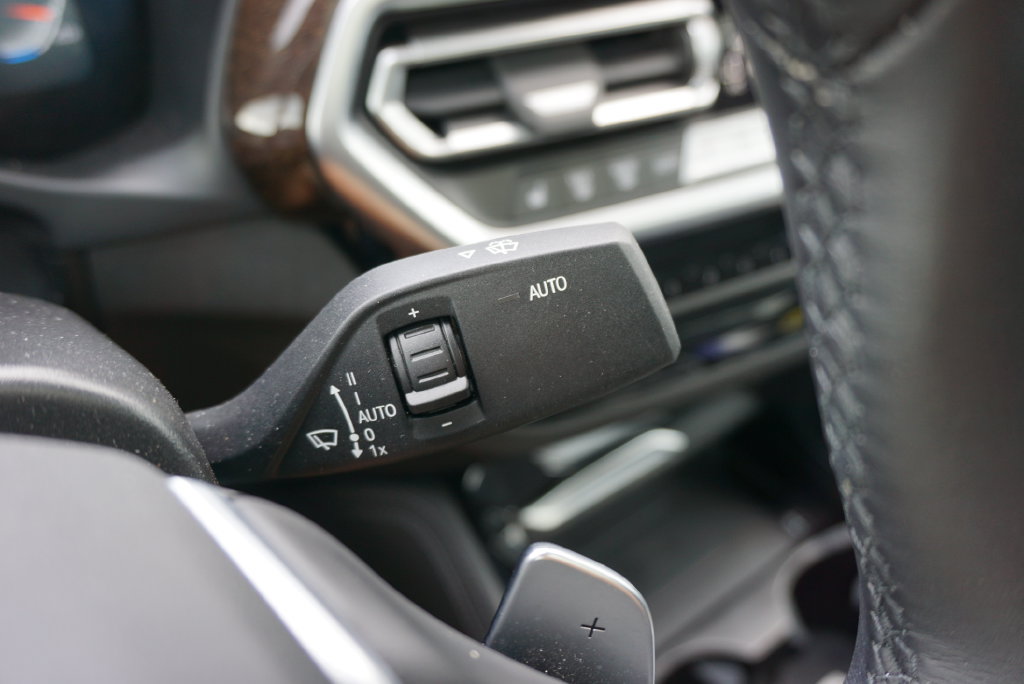 Used 2025 BMW X4 xDrive30i AWD/4WD image 28