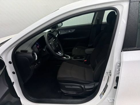 Used 2024 Kia Forte LXS w/ LXS Technology Package FWD image 9