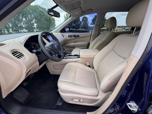 Used 2018 Nissan Pathfinder SV FWD image 26