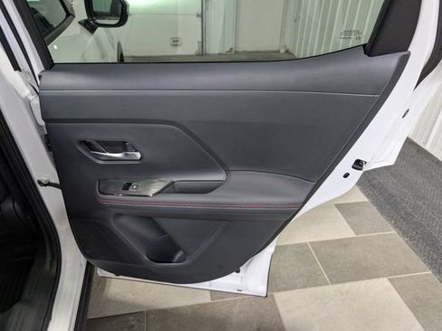 Used 2025 Nissan Kicks SR w/ SR Premium Package AWD/4WD image 25