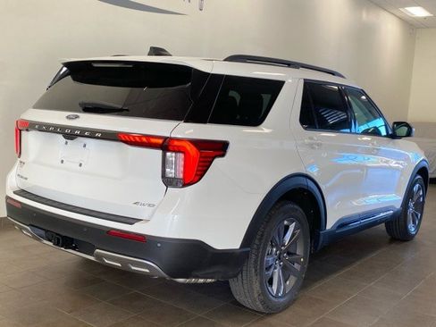 New 2026 Ford Explorer Active w/ Active Comfort Package image 9