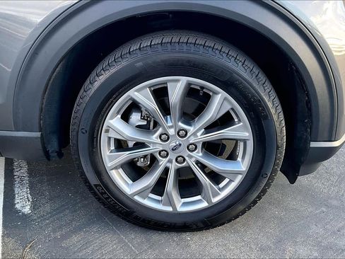 Used 2023 Ford Explorer XLT w/ Equipment Group 202A image 11