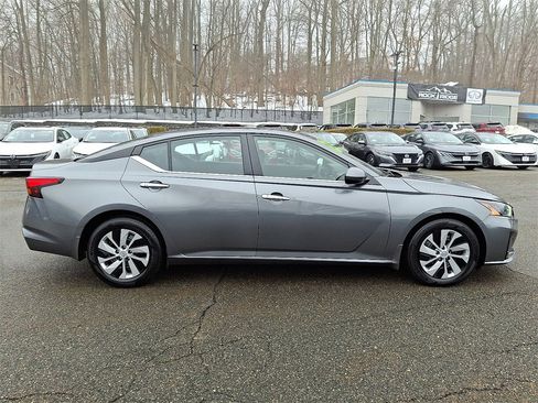 Used 2023 Nissan Altima 2.5 S image 8