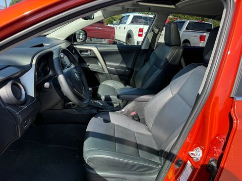 Used 2015 Toyota RAV4 Limited FWD image 9