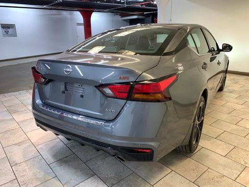 Used 2023 Nissan Altima 2.5 SR w/ SR Premium Package AWD/4WD image 6