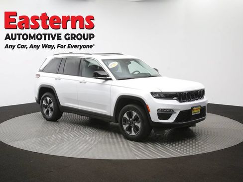 Used 2022 Jeep Grand Cherokee Limited 4xe w/ Luxury Tech Group II AWD/4WD image 53
