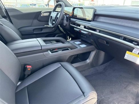 New 2027 Kia Telluride S image 16