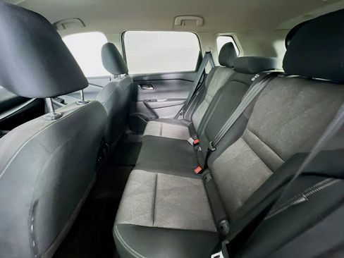 Used 2024 Nissan Rogue SV image 21