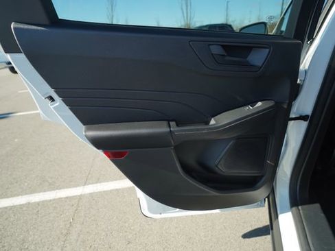 Used 2023 Ford Escape Active image 16