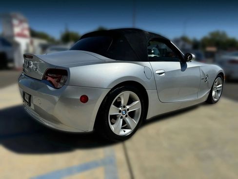 Used 2006 BMW Z4 3.0i image 5