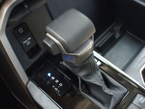 Used 2022 Toyota Tundra SR5 image 10