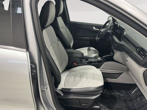 Used 2023 Ford Escape Platinum w/ Premium Technology Package image 28