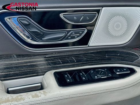 Used 2022 Lincoln Navigator Black Label AWD/4WD image 23