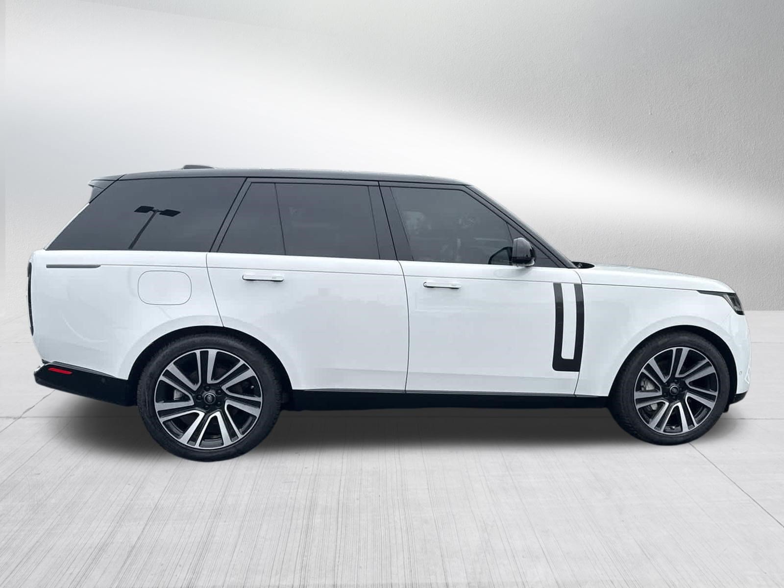 Used 2023 Land Rover Range Rover SE AWD/4WD image 5