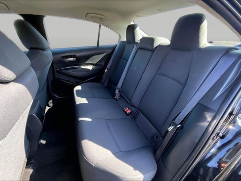 Used 2021 Toyota Corolla LE image 23