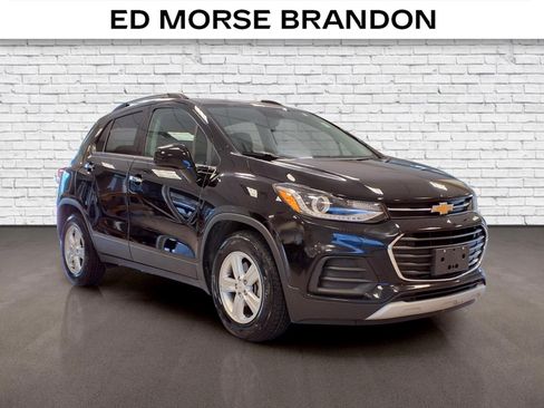Used 2020 Chevrolet Trax LT w/ LT Convenience Package FWD image 6