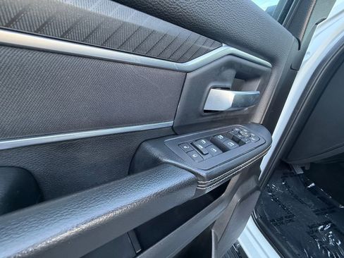 Used 2025 RAM 2500 Big Horn AWD/4WD image 21