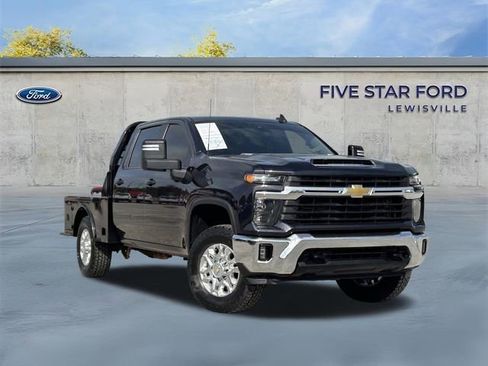 Used 2024 Chevrolet Silverado 2500 LT image 1