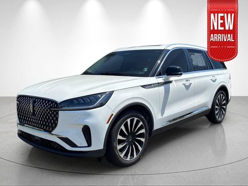 Used 2025 Lincoln Aviator 2WD image 1