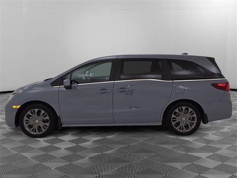 Used 2025 Honda Odyssey Touring image 6