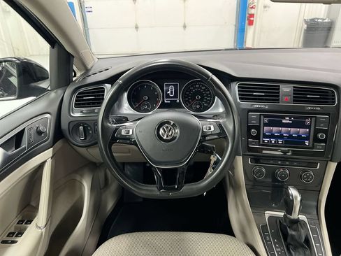 Used 2019 Volkswagen Golf S FWD image 11