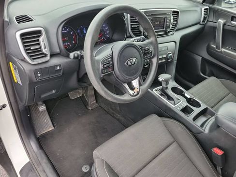 Used 2018 Kia Sportage LX AWD/4WD image 9