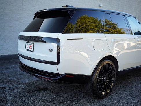 Used 2022 Land Rover Range Rover SE image 14