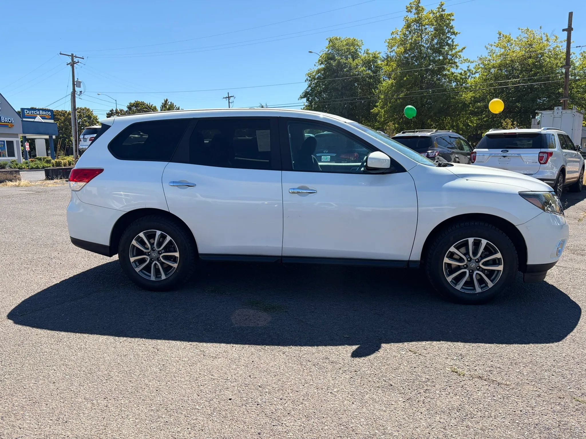 Used 2014 Nissan Pathfinder SL AWD/4WD image 2