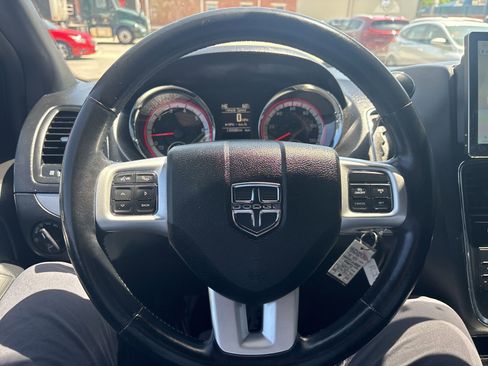 Used 2019 Dodge Grand Caravan GT FWD image 34