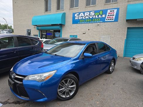 Used 2017 Toyota Camry SE FWD image 4