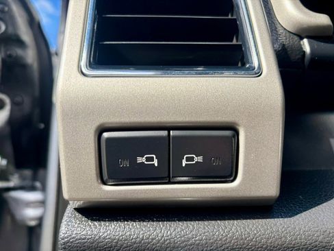 Used 2021 Ford F350 Lariat w/ Lariat Value Package AWD/4WD image 23