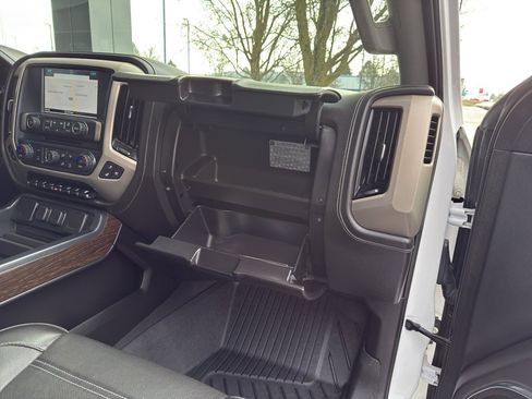 Used 2019 GMC Sierra 3500 Denali image 35
