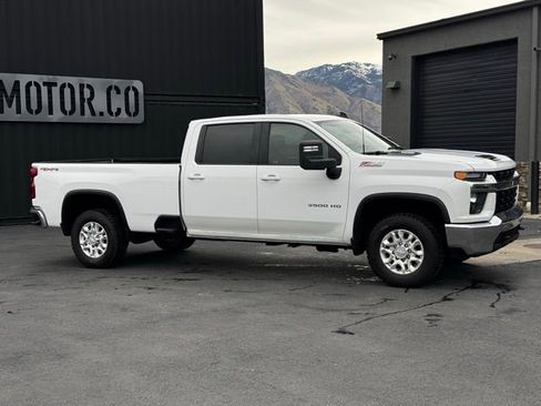 Used 2020 Chevrolet Silverado 3500 LT image 3