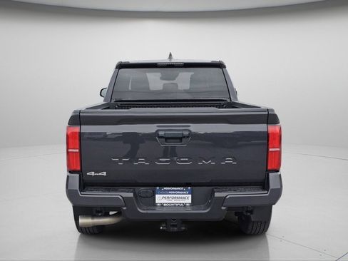 Used 2024 Toyota Tacoma SR5 AWD/4WD image 21