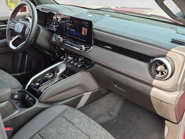 Certified 2025 Chevrolet Colorado Z71 w/ Technology Package AWD/4WD image 29