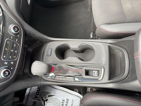 Used 2022 Chevrolet Equinox RS image 20