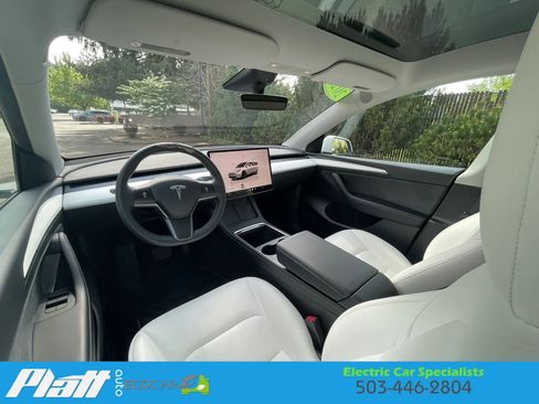 Used 2023 Tesla Model Y Long Range AWD/4WD image 38