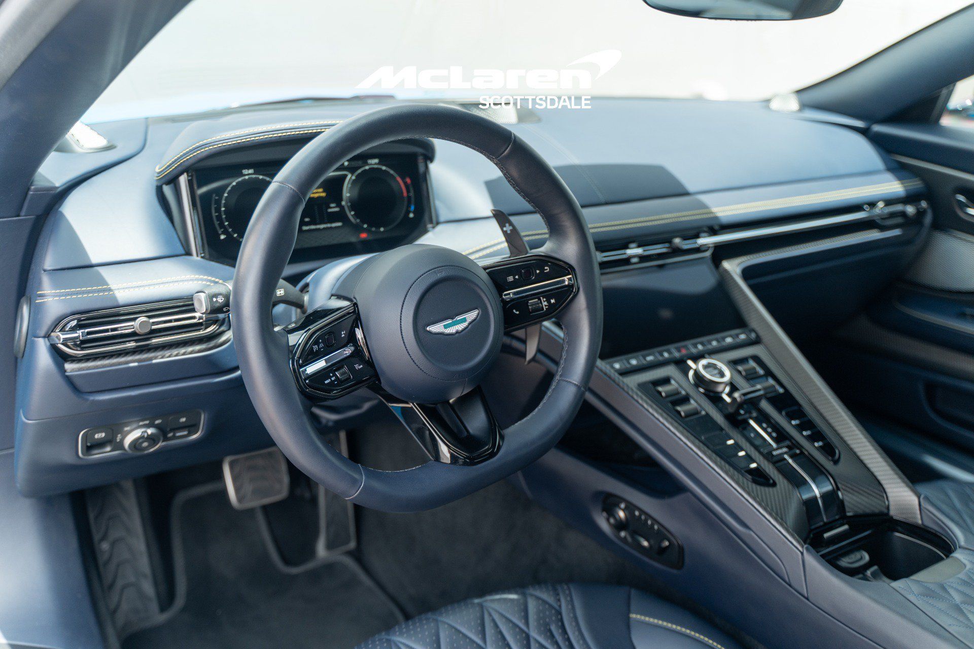 Used 2024 Aston Martin DB12 Coupe RWD image 13