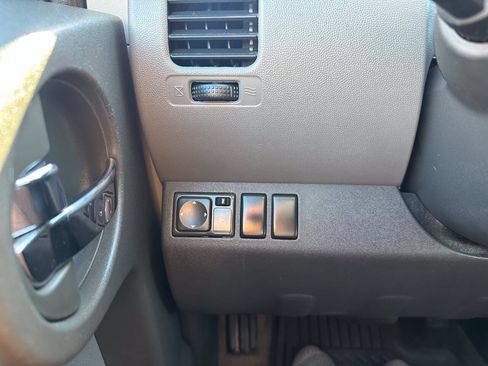 Used 2011 Nissan Xterra S AWD/4WD image 18