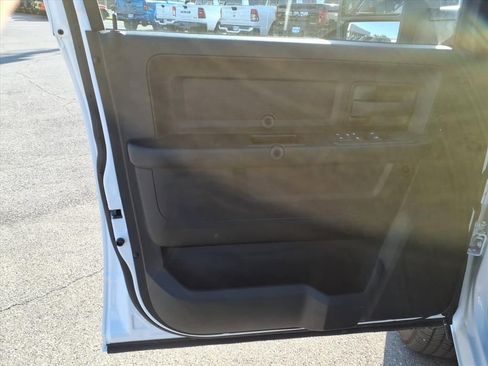 New 2026 RAM 2500 Tradesman w/ Chrome Appearance Group image 8