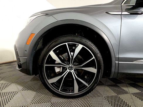 Used 2022 Volkswagen Tiguan SEL R-Line image 8