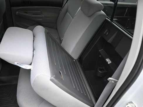 Used 2005 Toyota Tacoma PreRunner RWD image 29