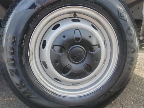 Used 2018 Ford Transit 350 XL image 30