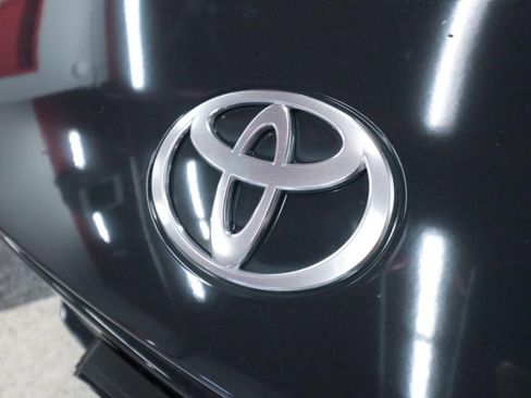Used 2025 Toyota Camry LE w/ Convenience Package FWD image 34