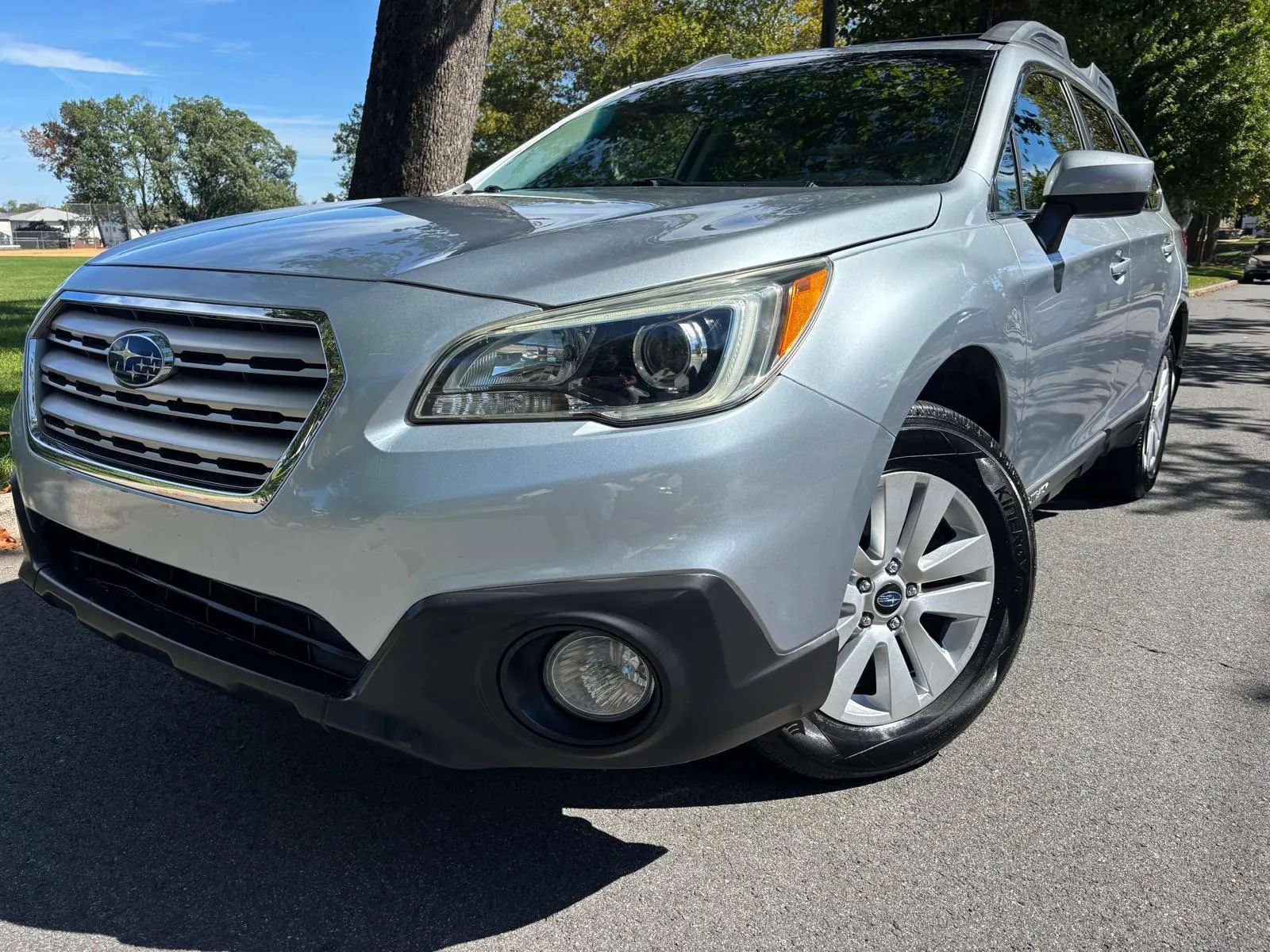 Used 2015 Subaru Outback 2.5i Premium AWD/4WD image 1