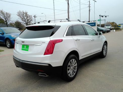 Used 2017 Cadillac XT5 Luxury w/ Driver Awareness Package image 8