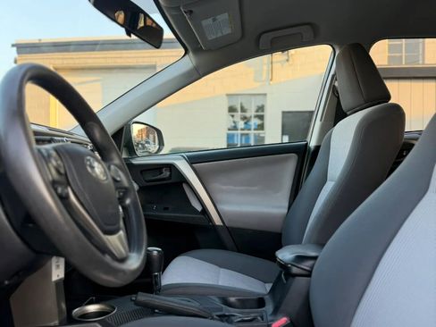 Used 2014 Toyota RAV4 LE AWD/4WD image 23